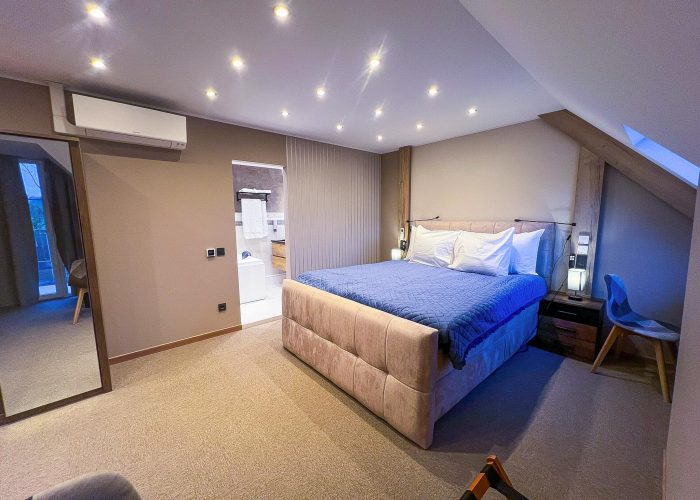 deluxe-room-2-01
