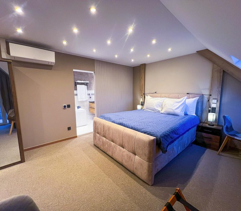 deluxe-room-2-01