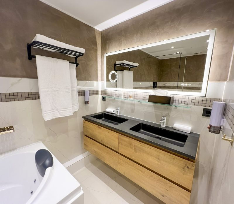 deluxe-room-2-02